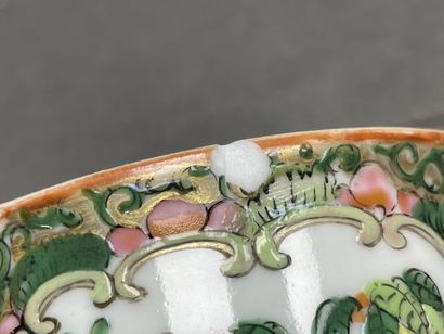 Partie de service en porcelaine de Canton...