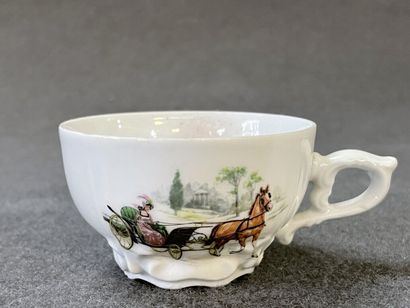 Dinette de poupée en porcelaine Allemande,...