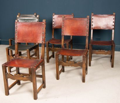 Six chaises en noyer.
Style du XVIe siècle
H....