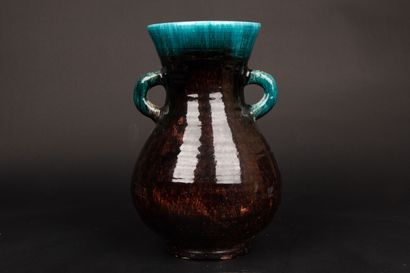 ACCOLAY
Grand vase à anses en céramique bleu...