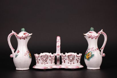 Huilier vinaigrier en faïence décor au Chinois
21...