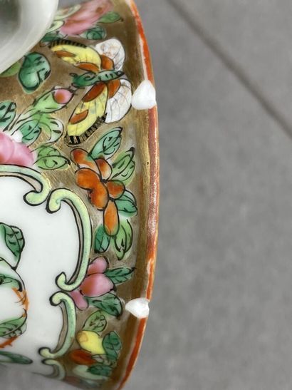 Partie de service en porcelaine de Canton...