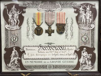 En mémoire de la grande guerre. 
Cadre avec...