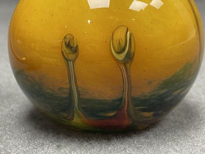 Vaporisateur en verre marbré XX°
H: 13 c...