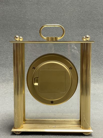 SEIKO
Pendulette de table en métal doré....
