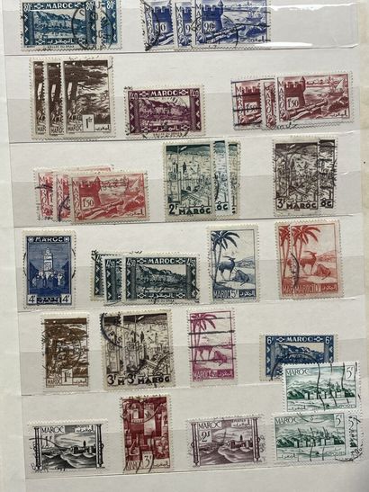 Sept albums de timbres étranger.