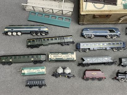 Importante collection de trains HO
Locomotives,...