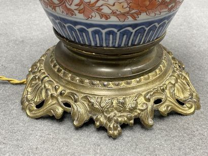 Pied de lampe en porcelaine Imari
H. :30...