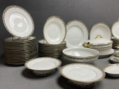 Parties de service de table en porcelaine...