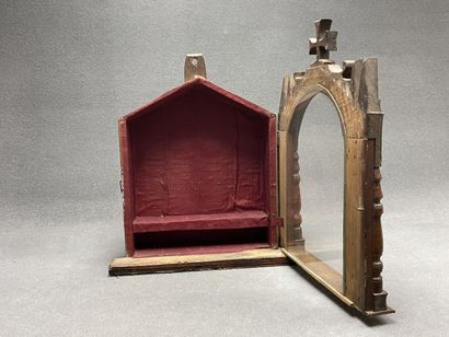 Tabernacle en acajou
XIX° si_ècle.
60 x 50x...