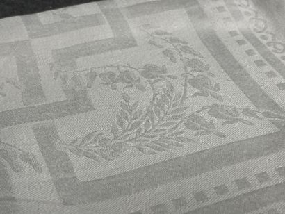 Lot de serviettes damassées et nappe
