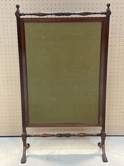 Pare-feu en acajou
Fin XIX°
112 x 64 x 27...