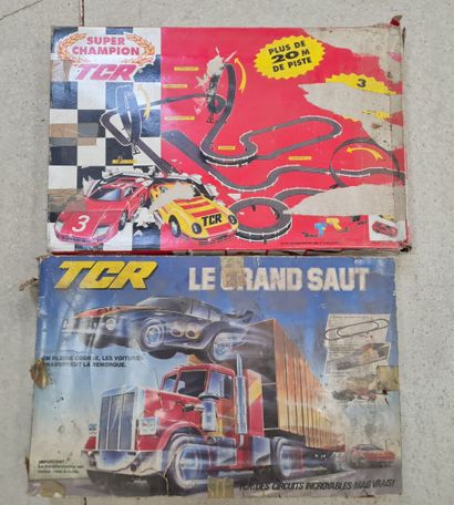 Lot de 5 circuits électriques de voitures...