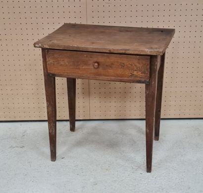 Petite table en chêne à un tiroir coulissant
H:...