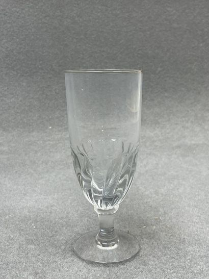 Série de 15 verres bistrot, pied torsadé
Vers1...
