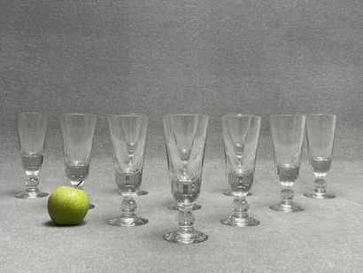 Série de 8 verres bistrot .
H: 19 cm.