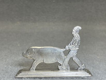 Suite de onze porte couteaux en métal argenté:...