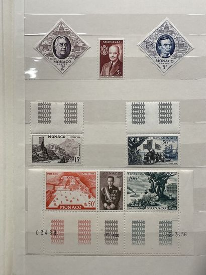 Sept albums de timbres étranger.