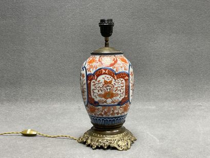 Pied de lampe en porcelaine Imari
H. :30...