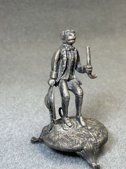 Sept petits bronze. 
-Singe zoomorphe. H....