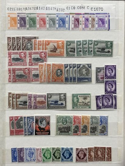 Sept albums de timbres étranger.