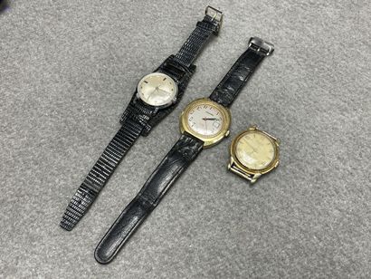 Trois montres: 
Kelton. D. :34 mm. 
Jopel....