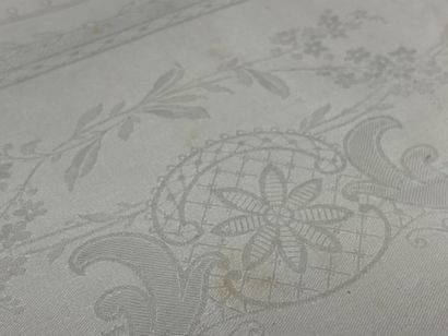 Lot de serviettes damassées et nappe