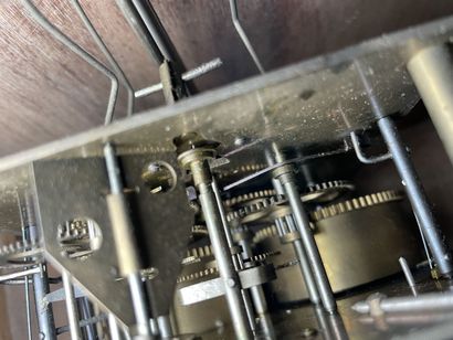 MAMET à Mâcon
Pendule carillon. 
100 x 35...