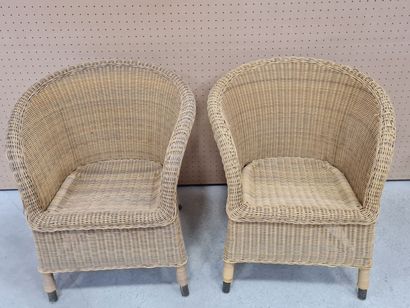 Salon en rotin comprenant une paire de fauteuils...