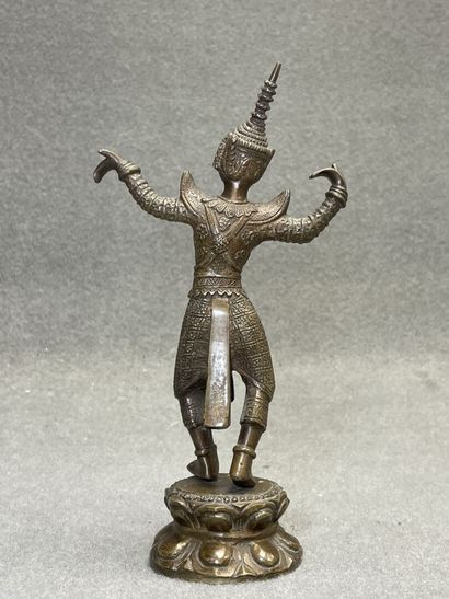 Statuette en bronze thailandais
H: 21 cm...