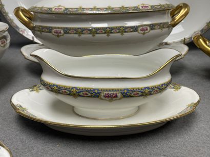 Parties de service de table en porcelaine...