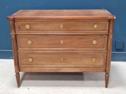 Commode de style Louis XVI 
Manque une baguette...