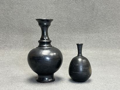 Jean MARAIS
Petit vase en céramique signé....