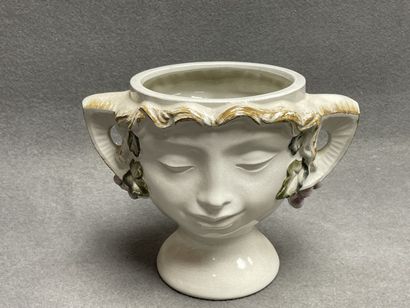 Cache pot en céramique italienne à têtes...