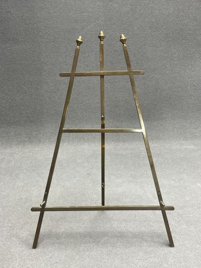 Chevalet de table en bronze
48 x 31 cm.