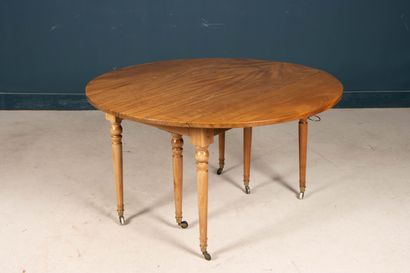 Table de salle à manger en acajou de forme...