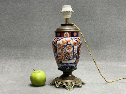 Pied de lampe en porcelaine Imari
H. :27...