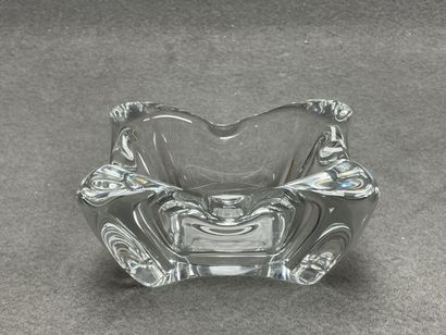 Baccarat. 
Coupe en cristal. 
8 x 16,5 x...