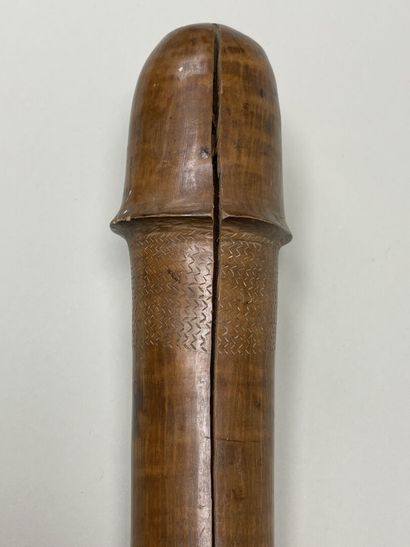 Massue de Nouvelle Calédonie de forme phallique....