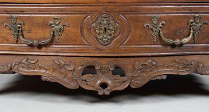 Commode tombeau en bois fruitier ouvrant...