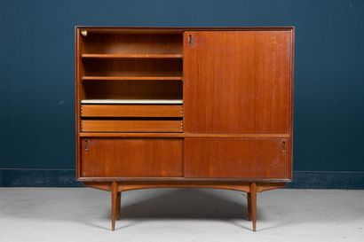 Meuble de salon en teck.
Design scandinave...