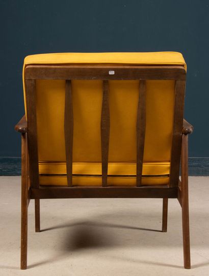 Deux fauteuils en teck 
Design scandinave...