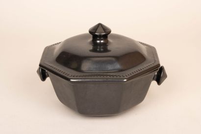 ACCOLAY
Soupière en céramique noire, à pans...