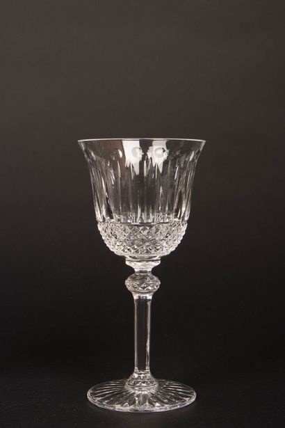 SAINT LOUIS Modèle Tommy.
Quatre verres à...