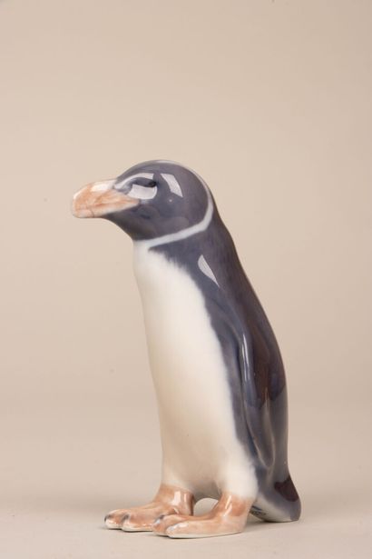 Royal Copenhague - Deux statuettes en porcelaine...