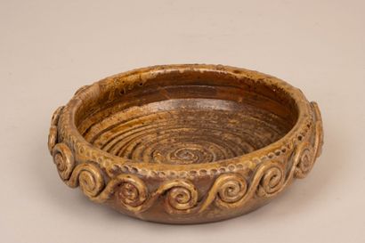 André ROZAY (1913-1991) 
Coupe grès soulignée...