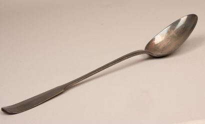 Cuillère à ragout en argent. 
poinçons XVIII°...