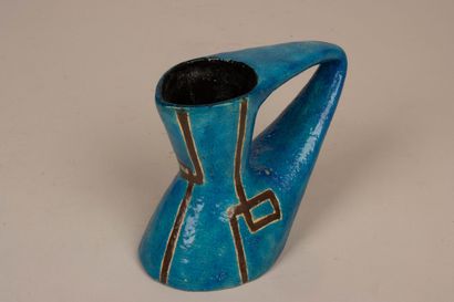 Cl. LEROUX-VILBERT - 
Pichet stylisé en céramique...
