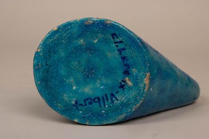 Cl. LEROUX-VILBERT - 
Pichet stylisé en céramique...