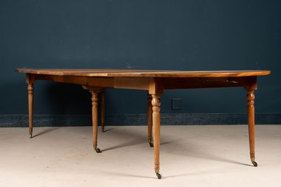 Table de salle à manger en acajou de forme...
